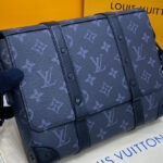 Louis Vuitton Trunk Messenger M45727 Black